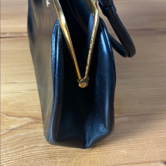 Bienen-Davis Chic Black and Gold Mini Bag so cute - Picture 6 of 16